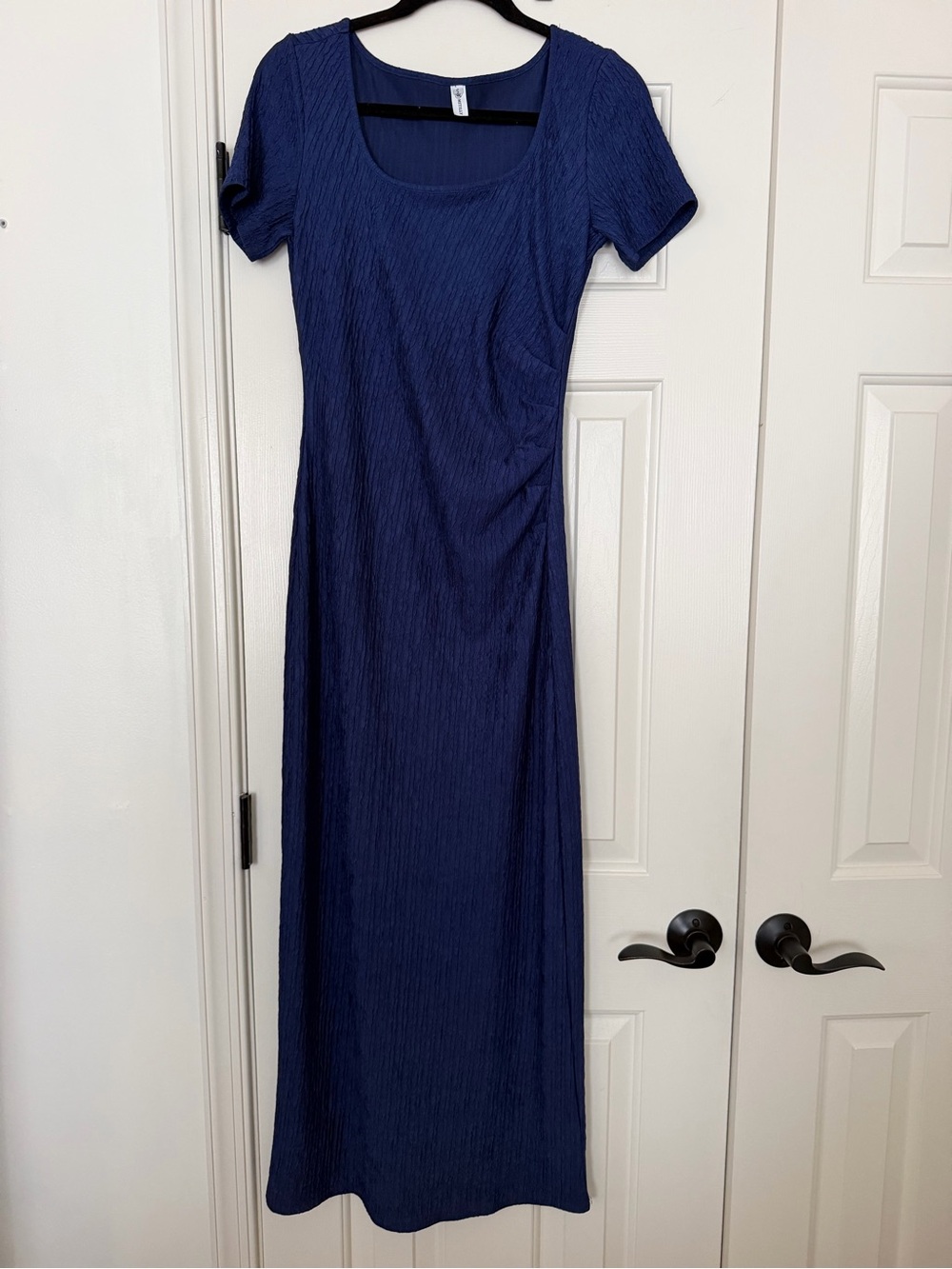 Women's Scoop Neck Maxi Dress - Navy Blue